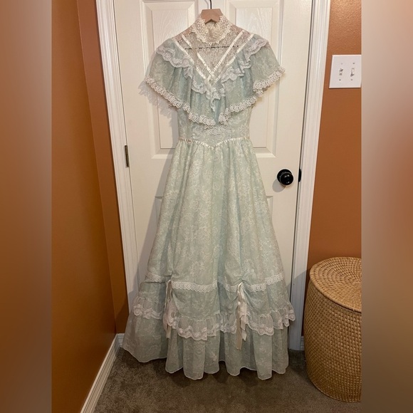 Gunne Sax Dresses & Skirts - Gunne Sax Victorian Vintage 1970s Blue Floral Lace Dress in Size 5 *Rare*